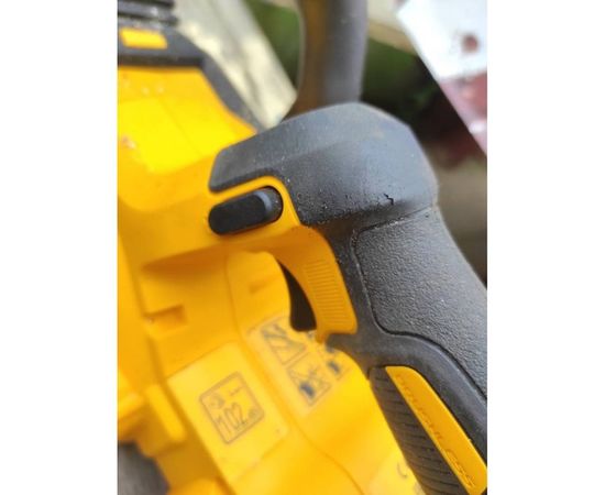 Цепная пила DEWALT XR DCM565P1 – изображение 4
