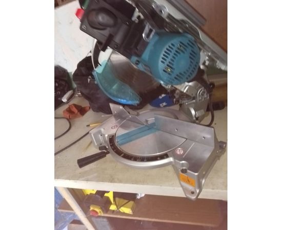 Комбинированная торцовочная пила Makita LH 1040 F – изображение 14