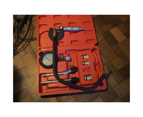 Компрессометр с набором насадок для бензиновых ДВС AV Steel, AV-925001 – изображение 3
