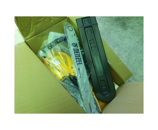 Бензиновая цепная пила Denzel DGS-5218 95233 – изображение 7