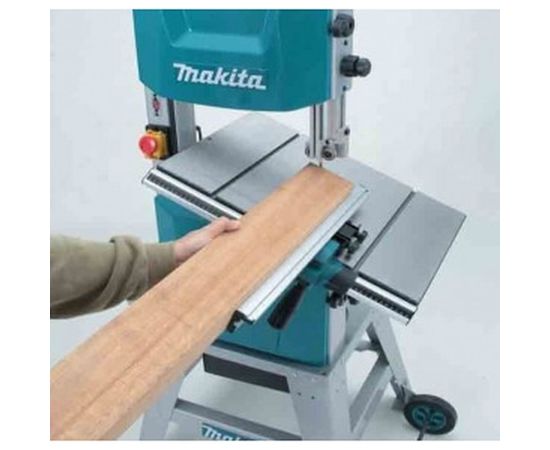 Ленточная пила Makita LB1200F – изображение 3