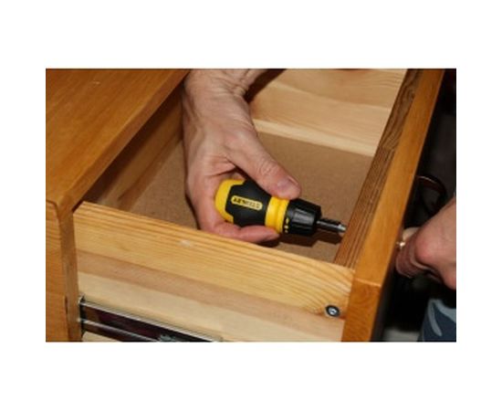 Реверсивная отвертка Stubby Multibit Stanley 0-66-358 – изображение 3