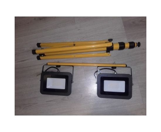 Штатив переносной для двух прожекторов с сумкой СВЕТОЗАР 56922-B – изображение 5