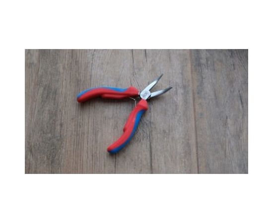 Изогнутые мини-длинногубцы 125 мм КВТ Мастер 78243 – изображение 7