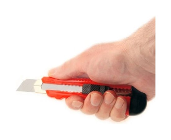 Нож Vira сегментированное лезвие, усиленный Push lock 18 мм 831302 – изображение 8