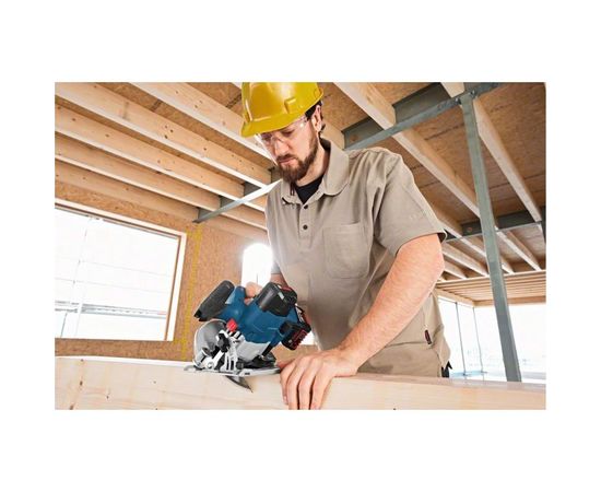 Аккумуляторная дисковая пила BOSCH GKS 18V-57 0615990M42 – изображение 9