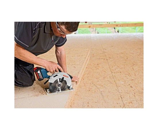 Аккумуляторная дисковая пила BOSCH GKS 18V-57 0615990M42 – изображение 2