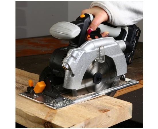Циркулярная аккумуляторная пила DEKO DKCS20 Laser 063-4205 – изображение 4