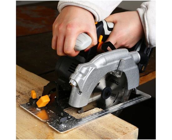 Циркулярная аккумуляторная пила DEKO DKCS20 Laser 063-4205 – изображение 2