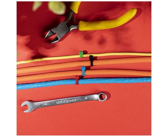 Нейлоновая хомут-стяжка REXANT 80x2,5 мм, цветная, упаковка 25 шт. 07-0088-25 – изображение 2