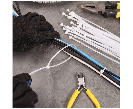 Нейлоновая хомут-стяжка с тройным замком REXANT 300x3,6 мм, белая, упаковка 100 шт. 67-0300 – изображение 2