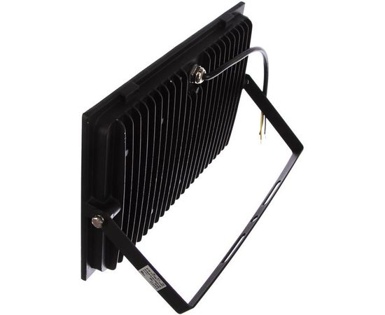 Светодиодный прожектор SAFFIT SFL90-150 2835SMD, 150W 6400K AC220V/50Hz IP65, черный в компактном корпусе 55069 – изображение 3