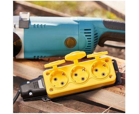 Трехместная розетка REXANT влагозащищенная, с заземлением, 16 А, IP54, каучук желтая 111-126 – изображение 10