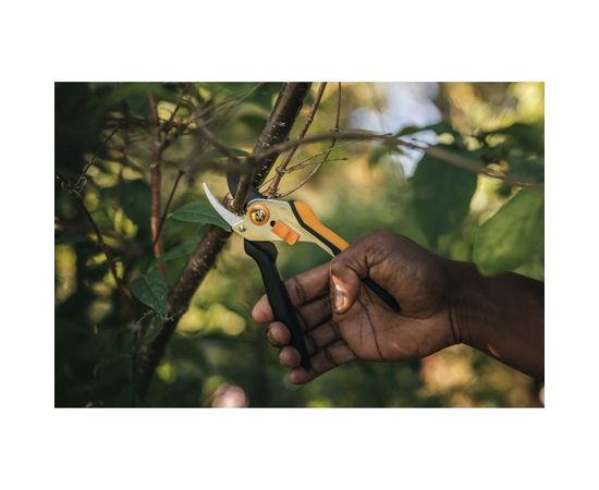 Плоскостной металлический секатор Fiskars Solid P331 1057163 – изображение 3