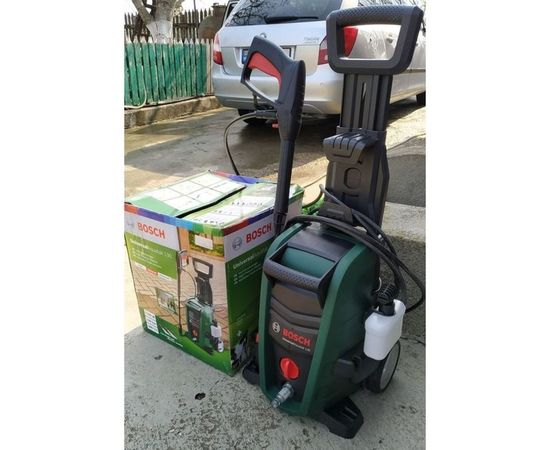 Очиститель высокого давления Bosch UniversalAquatak 130 06008A7B00 – изображение 3