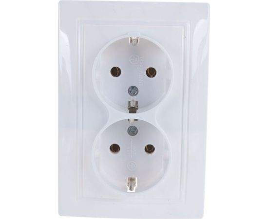Двойная розетка с заземлением, белая UNIVersal Севиль С0128 