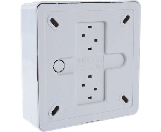 Розетка UNIVersal Олимп 4-ая с/з белая, квадрат 1165 – изображение 5