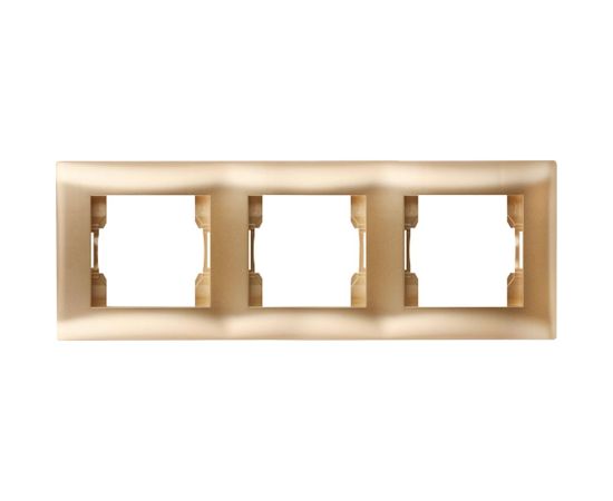 Трехпостовая розетка Volsten V01-16-A31-M Magenta Dorado, 10033 