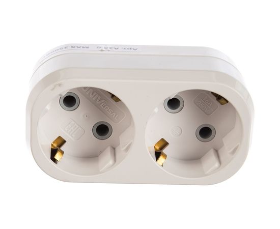 Плоский разветвитель 2 гнезда, заземление, белый 16А 250В UNIVersal А302 