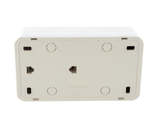 Горизонтальный блок: одноклавишный выключатель + розетка с заземлением, белый UNIVersal Олимп О0032 – изображение 2