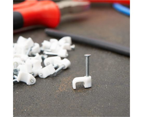 Плоский крепеж кабеля REXANT 6x4 мм, белый 50 шт 07-4206 – изображение 2