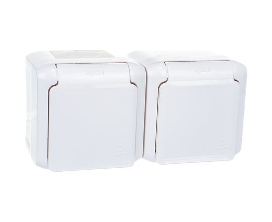 Розетка Legrand 2-м ОП Quteo 16А с защитной крышкой, защитные шторки, с заземлением IP44 белая Leg 782323 255251 