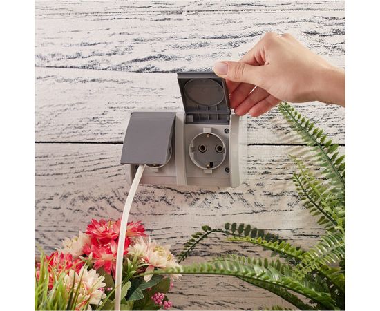 Двойная накладная розетка KRANZ керамика, горизонтальный блок с/з IP54 16А серая KR-78-0614 – изображение 4