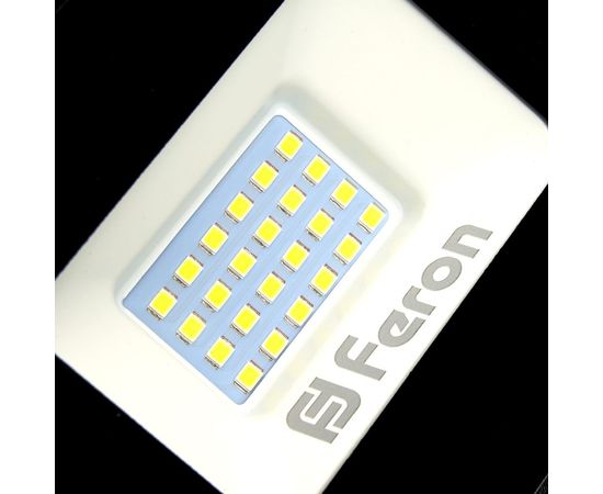 Светодиодный прожектор FERON LL-907 с датчиком 30W 6400K 230V черный IP44 153*178*54мм 29557 – изображение 3