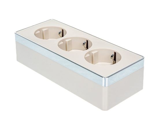 Тройная розетка с заземлением и шторками Werkel W5073103 a051554 – изображение 5