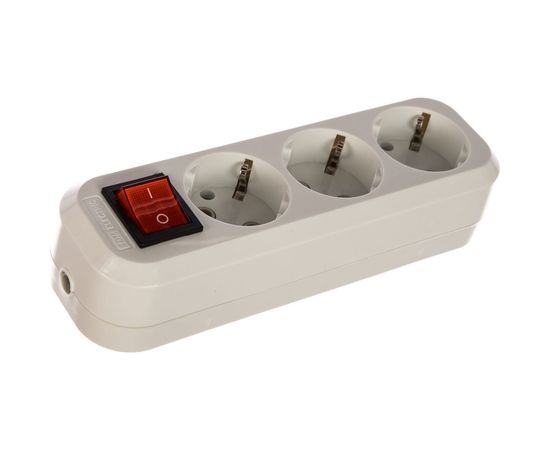 Розеточная колодка TDM 3 гнезда c выключателем 16А белая SQ1806-0017 