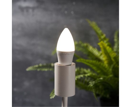 Светодиодная лампа REXANT Свеча 9,5 Вт E27 903 лм 4000 K нейтральный свет 604-026 – изображение 3