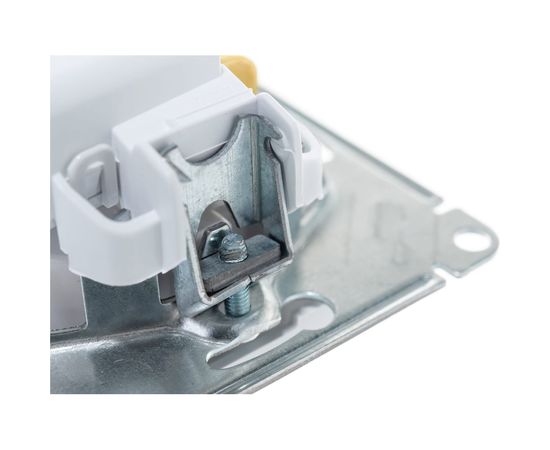 Механизм розетки Schneider Electric 1-м СП ATLAS DESIGN с заземлением, защитные шторки 16А белый ATN000145 – изображение 2