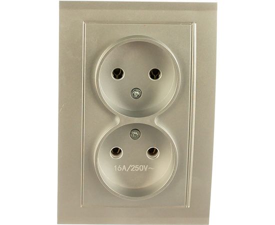 Двухместная розетка UNIVersal Бриллиант б/з серебро 7949766 