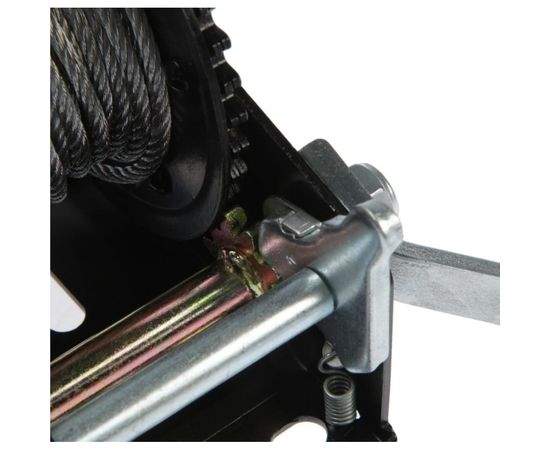 Ручная барабанная лебедка TUNDRA тяговая, 1400 кг, металлический трос 10 метров 1002767 – изображение 3