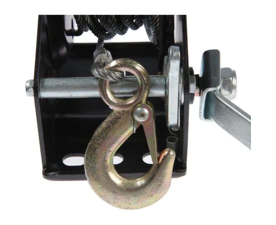 Ручная барабанная лебедка TUNDRA тяговая, 1400 кг, металлический трос 10 метров 1002767 – изображение 2