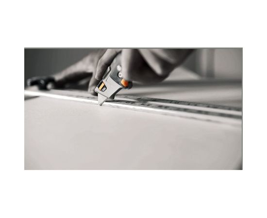 Строительный складной нож со сменным лезвием Fiskars CarbonMax 1027224 – изображение 2