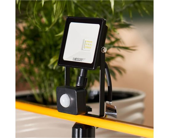 Светодиодный прожектор REXANT, с датчиком движения 20Вт 200–260В IP44 1600лм 6500K холодный свет 605-008 – изображение 2