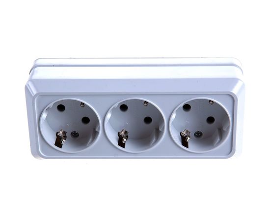 Розетка UNIVersal Олимп 3-ая с/з белая 1161 