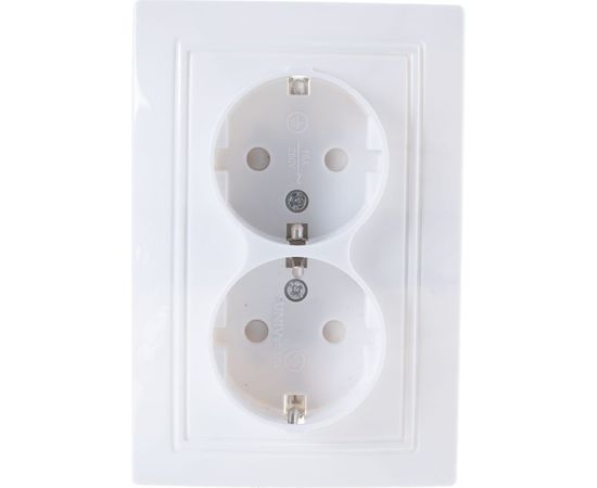 Двойная розетка с заземлением с защитными шторками, белая UNIVersal Севиль C0050 – изображение 5