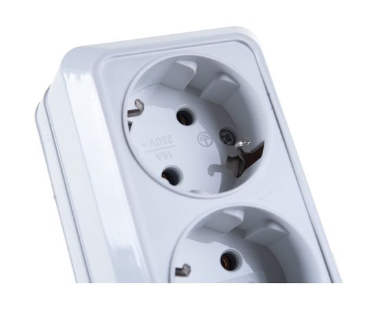 Розетка UNIVersal Олимп 4-ая с/з белая 1163 – изображение 2