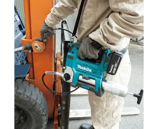 Аккумуляторный шприц для смазки Makita без аккумулятора и з/у DGP180Z – изображение 5
