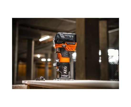 Аккумуляторный кромочный фрезер AEG BOF18BL2-0 4935479163 – изображение 3