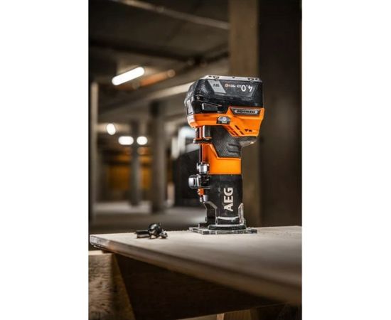 Аккумуляторный кромочный фрезер AEG BOF18BL2-0 4935479163 – изображение 2