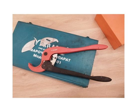 Двуручные ножницы Зубр Мастер 23703-63 для пластиковых труб максимальный d=63 мм – изображение 8