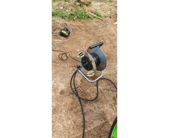 Силовой удлинитель на металлической катушке Inforce К4-Е-50 50 м 4 розетки с з/к 45150 – изображение 3