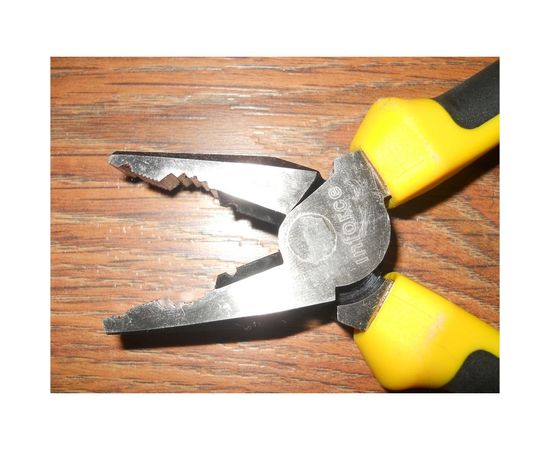 Комбинированные плоскогубцы Inforce 160 мм 06-18-01 – изображение 13