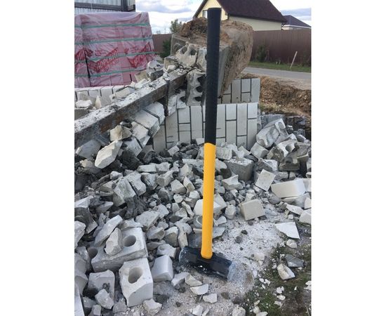 Кувалда с фибергласовой ручкой Inforce 7000 грамм 06-16-22 – изображение 4