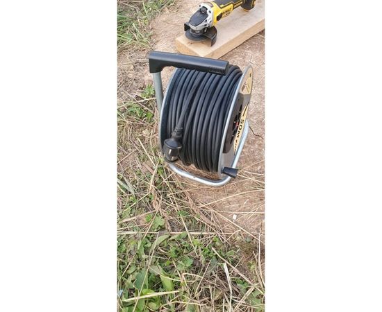 Силовой удлинитель на металлической катушке Inforce К4-Е-50 50 м 4 розетки с з/к 45150 – изображение 13