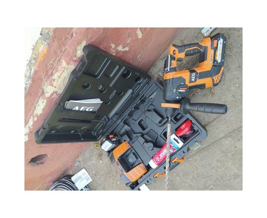 Аккумуляторый бесщеточный перфоратор AEG BBH18BL LI-502C 4935464753 – изображение 4