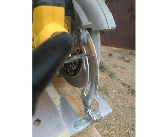 Дисковая пила DeWALT DWE 575 K – изображение 24